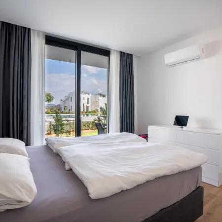 C2-3 the Resort Apartment with Pool View