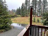 Happy Valley Studio - Peaceful rest in nature, just 5 minutes from downtown!