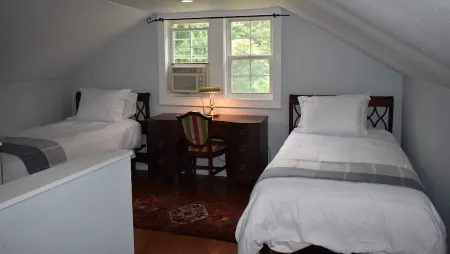 Home in Hendersonville's Historic Lennox Park close to many fun activities.