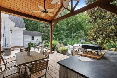 Luxury Retreat &Heated Pool Downtown Simpsonville-Game Room and more Up to 8 ppl Hotels near Ayra Place