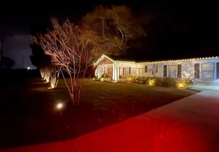 3bed house in  Albertville just 3 minutes away from  Sand Mountain Amphitheater!