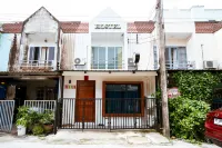 Homey Hostel Hatyai - Pensions