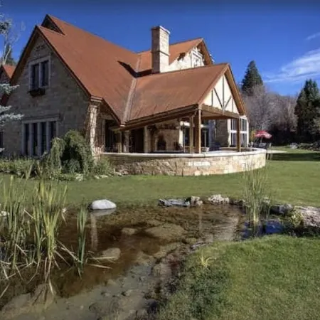 STONEHILL LODGE, SWIM, HIKE, SKI, LUXURY