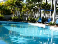 Champelli Palms Apartments - Pool