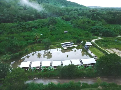 Mtt Resort Hotels in Doi Lo District