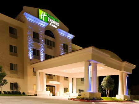 Holiday Inn Express & Suites Borger Отели в г. Борджер