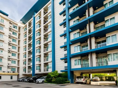 CS Residence Отели рядом с достопримечательностью «Ramkhamhaeng University Bang Na Campus»