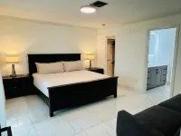 This Charming 3-bedroom house in Royal Palm Beach offers comfort and style! Hotels near Publix Super Market at The Groves at Royal Palms