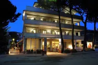 Hotel Eros Residence Hotel dekat Cervia