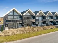 "Oliver" - 600m from the Sea