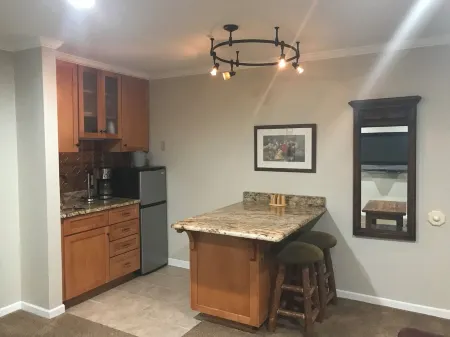 Cozy Bigfork Apartment Location Price Wonderfully Comfortablewalk to Bigfork.