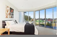 Gallery Resort Style Penthouse No 13