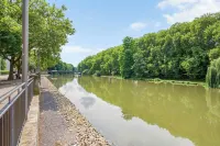 Modern vacation apartment with 4 bedrooms in Heilbronn on the Neckarpromenade