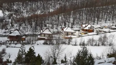 JOEN Village Hotels near Stani Xhafes