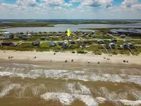 Open plan house w/ close Beach Access & both Ocean & Bay Views