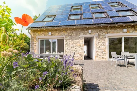 Garden house: Beautiful vacation home for up to 14 guests with a huge garden