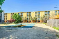 Jackson Hotel & Convention Center - 2-Star