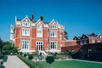 Wivenhoe House Hotel Hotels near Colchester Institute