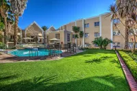 City Lodge Hotel Bloemfontein - Pools