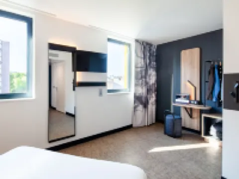 巴黎巴尼奧萊門B&B酒店 巴尼奧萊酒店