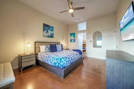 Shared Pool Playground 2Blocks to TownEateries Pirates Lair by AvantStay