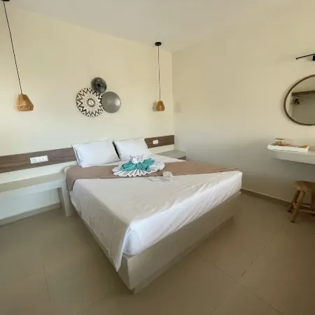 Tamaris Suites