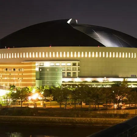 Alphabed Inn Fukuoka Ohori Park Отели рядом с достопримечательностью «Стадион Yahoo Dome»
