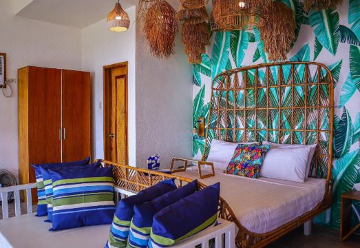 4. 스위트 바이 에..