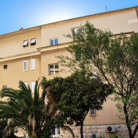 Lugo Apartments