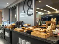 Hotel Granada by Pierre & Vacances Hotels in Granada