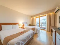 Ocean Grand Hotel Hotels near Samil Movement Monument