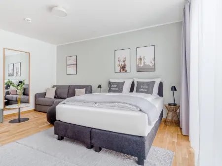 Limehome Dresden Wallstraße - Digital Access Отели рядом с достопримечательностью «Опера Земпера»