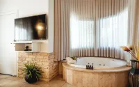 Grand Vista Boutique Hotel and Spa - Hot Tub