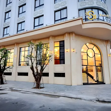 Sunflower Hotel Phú Yên Отели рядом с достопримечательностью «Городской плаж»
