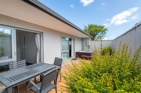 Aurora City Suites Motel Отели рядом с достопримечательностью «Te Puia - Rotorua, NZ»