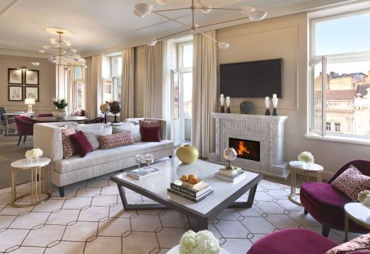 1. 더 브리스톨 베..