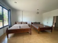 Express URT Hotels in Phunphin