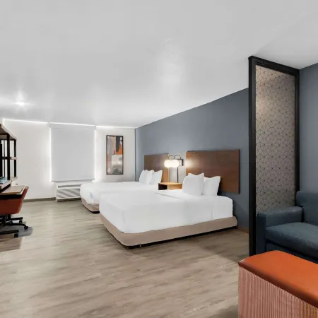 Everhome Suites Glendale Sports Entertainment District