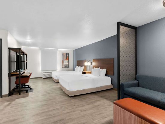 Everhome Suites Glendale Sports Entertainment District