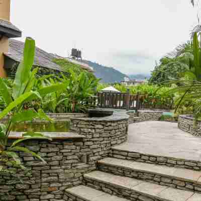 博卡拉寺廟樹度假村及水療中心 Hotel Exterior