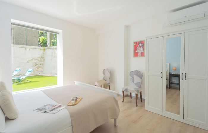 La Quiete with Private Garden by Rent All Como