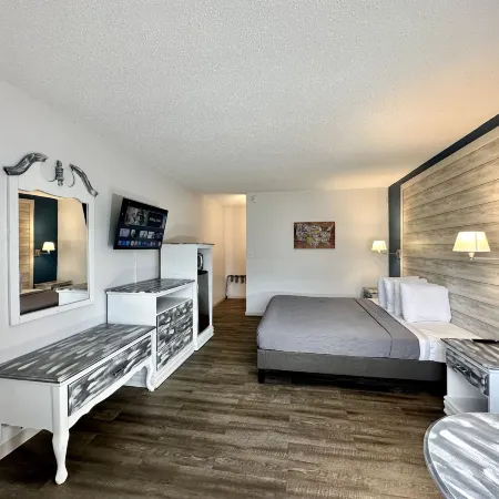 Ozark Inn & Suites