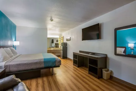 Motel 6 Freeport, TX