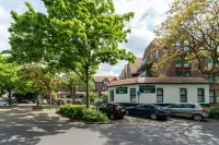Boardinghouse Burgpark Hotels in Hurth