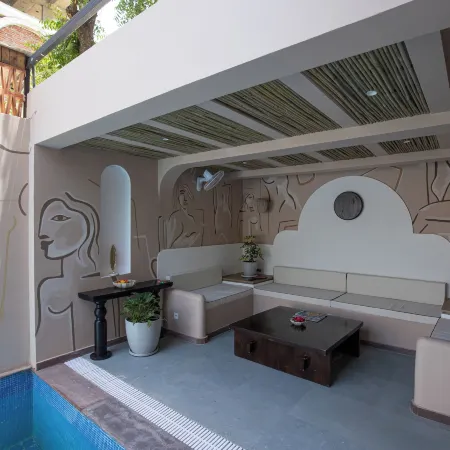 Casa Blanca Lakecity
