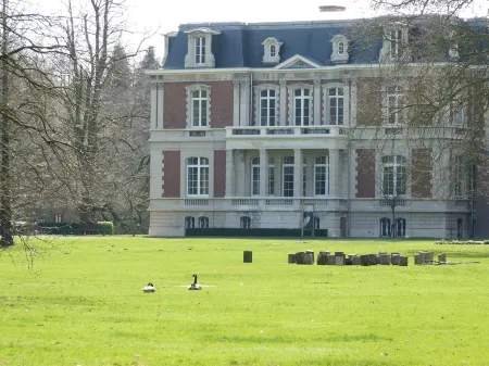 Cozy Holiday Home in Aalter Near Lake Отели в г. Алтер