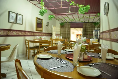 Rita's Guesthouse CC Отели в г. Zululand DC