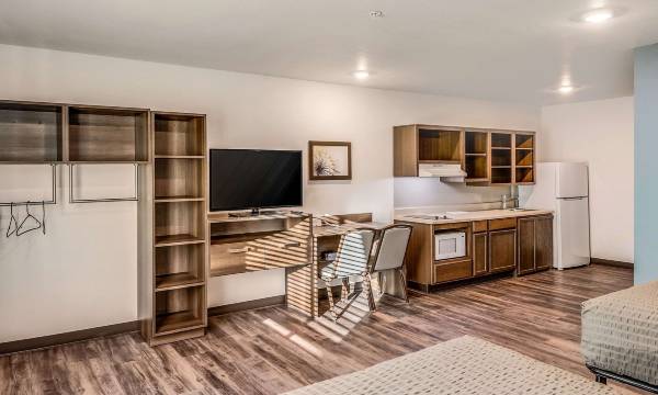 WoodSpring Suites West des Moines