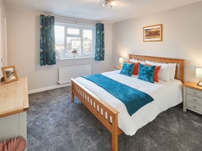 Host & Stay - Station Cottage