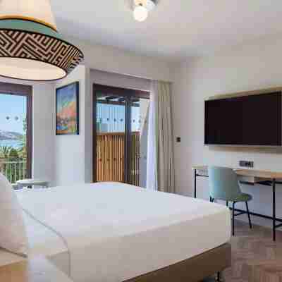 DoubleTree by Hilton Bodrum Isil Club Ultra All Inclusive Resort Rooms
